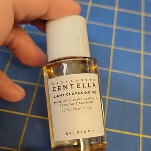 Madagascar Centella Light Cleansing Oil 30ml New Sealed Bottle